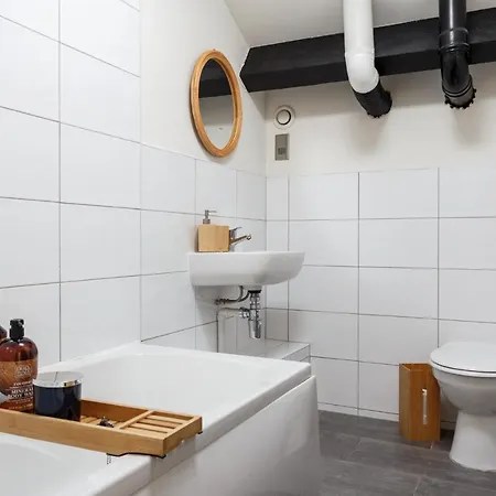 Large Duplex Penthouse *