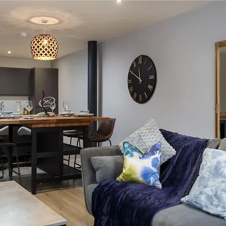 Large Duplex Penthouse