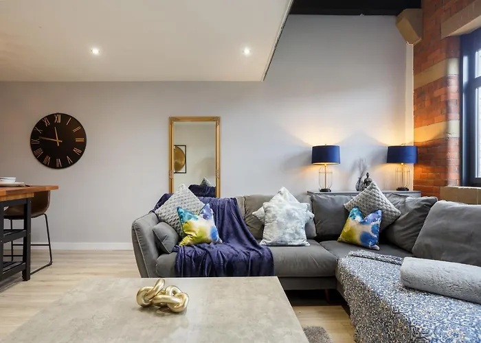 公寓 Large Duplex Penthouse 布雷得佛